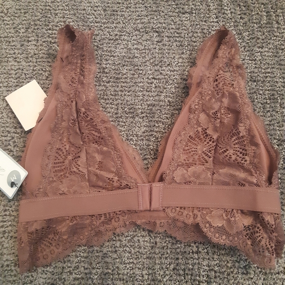 NWT Marilyn Monroe Taupe Bra Size medium - Picture 2 of 7
